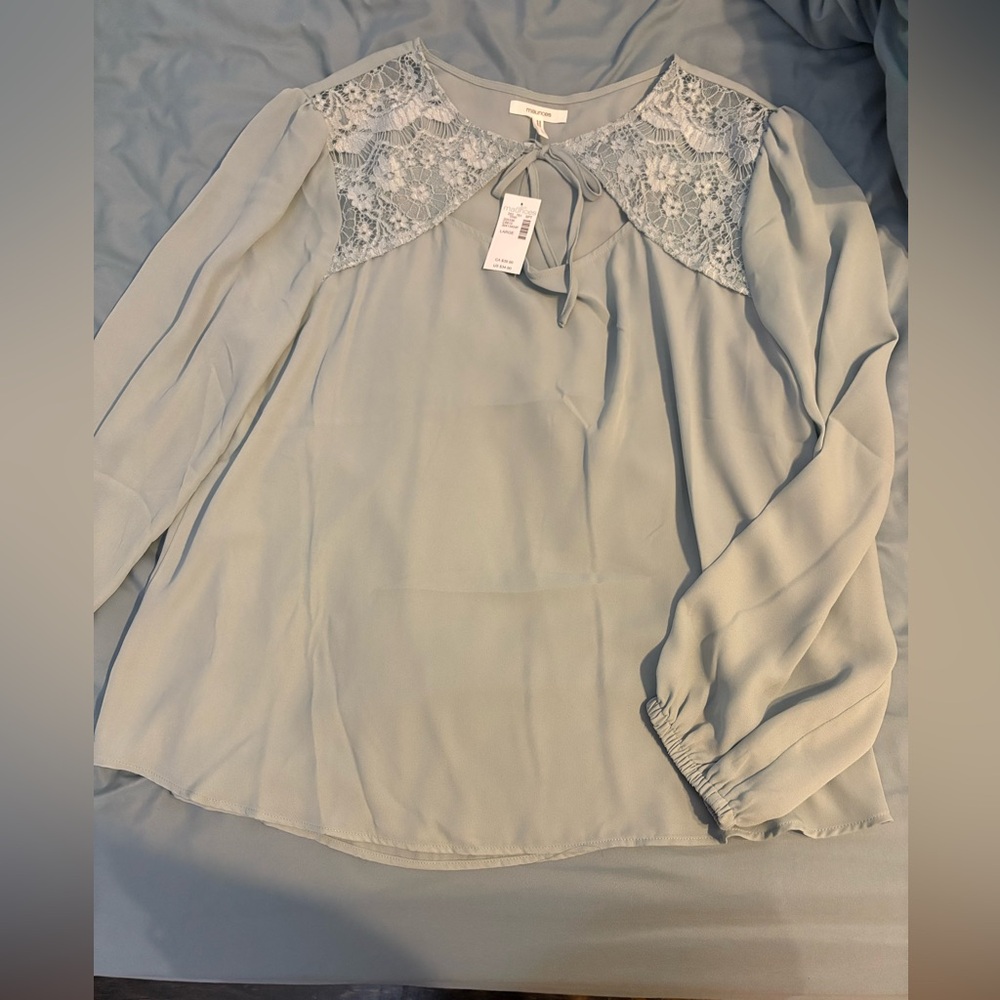 Elegant Lace Detail Women's Top